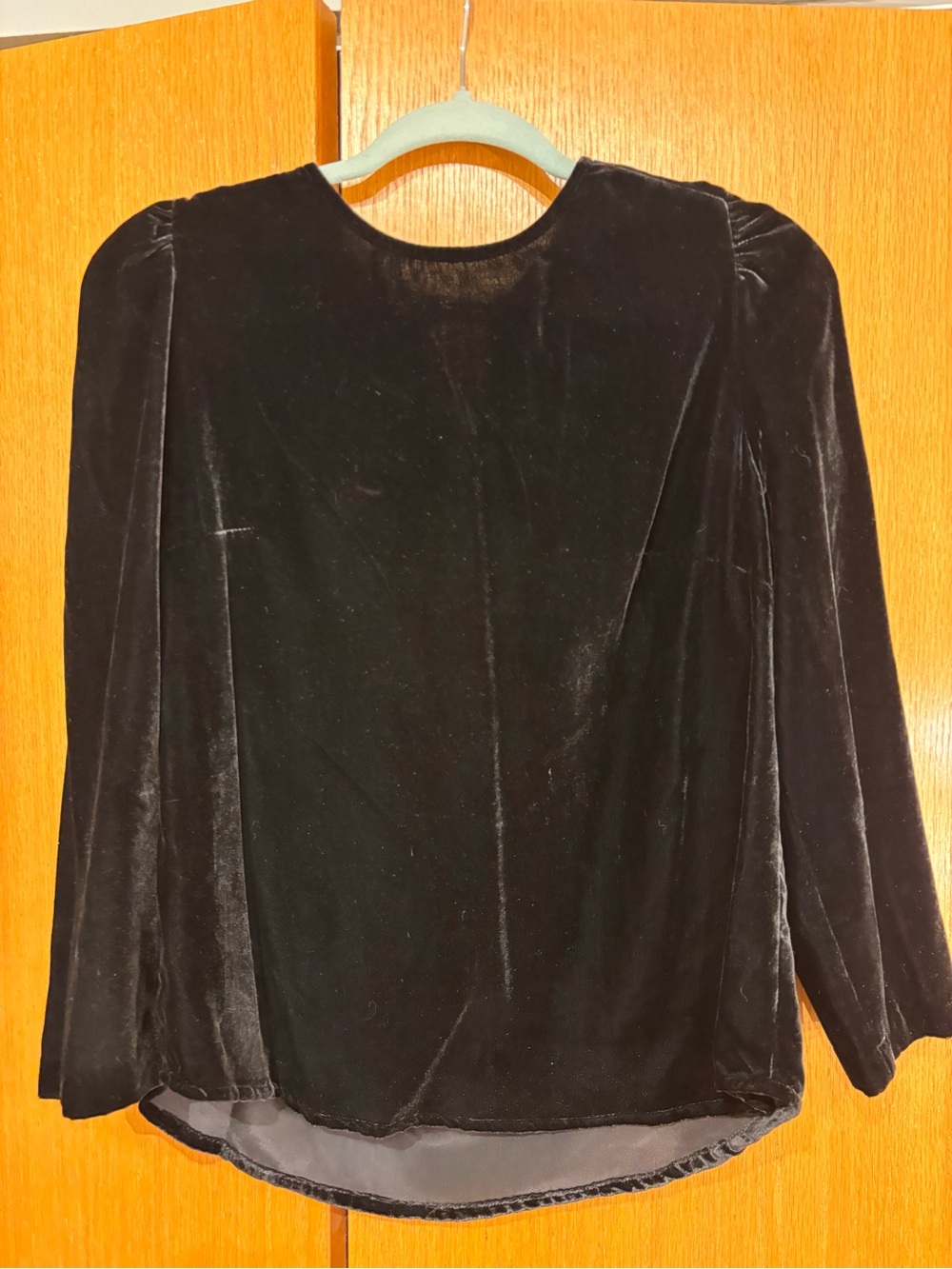 Sz 4 JCrew Black Velvet Long-Sleeve Women's Top
